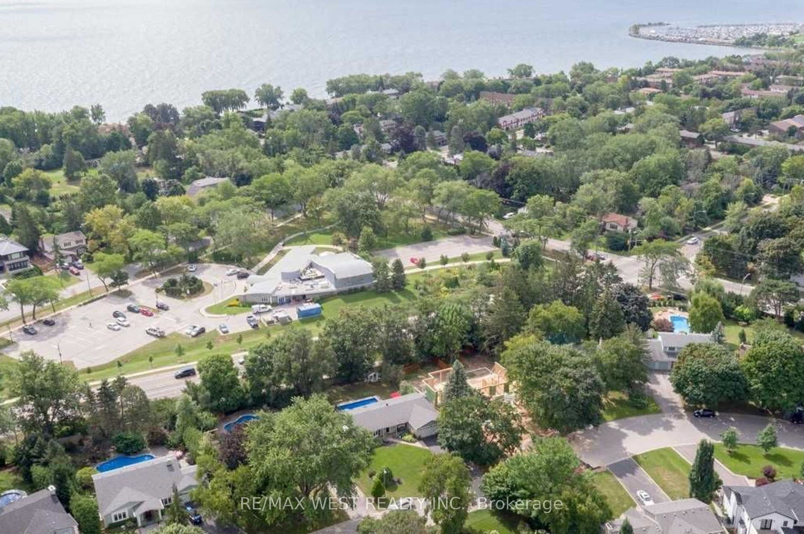 1566-venetia-drive-oakville-ontario-w13599772