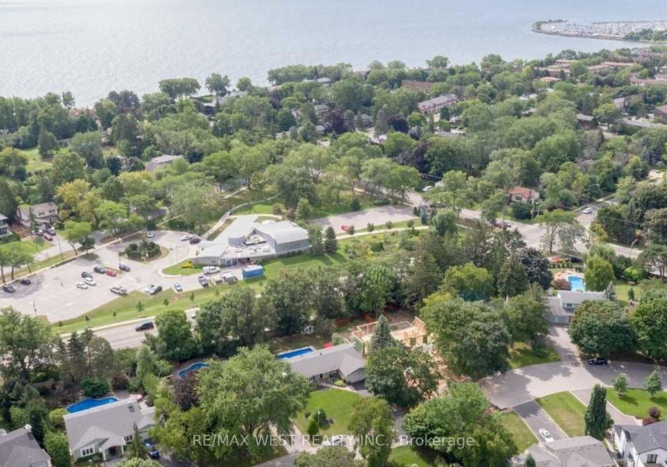 1566-venetia-drive-oakville-ontario-w13599772