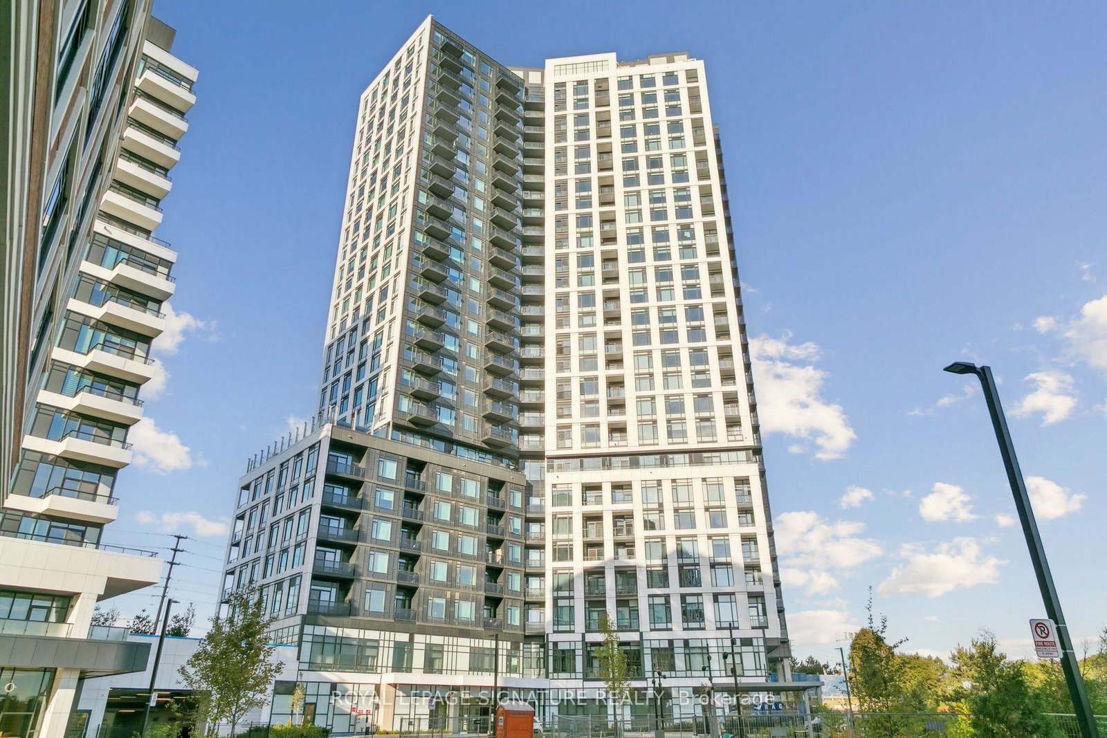 2495-eglinton-avenue-w-mississauga-ontario-w13599936