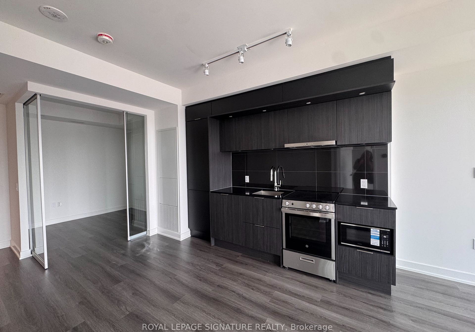 448-burnhamthorpe-road-w-mississauga-ontario-w13599996