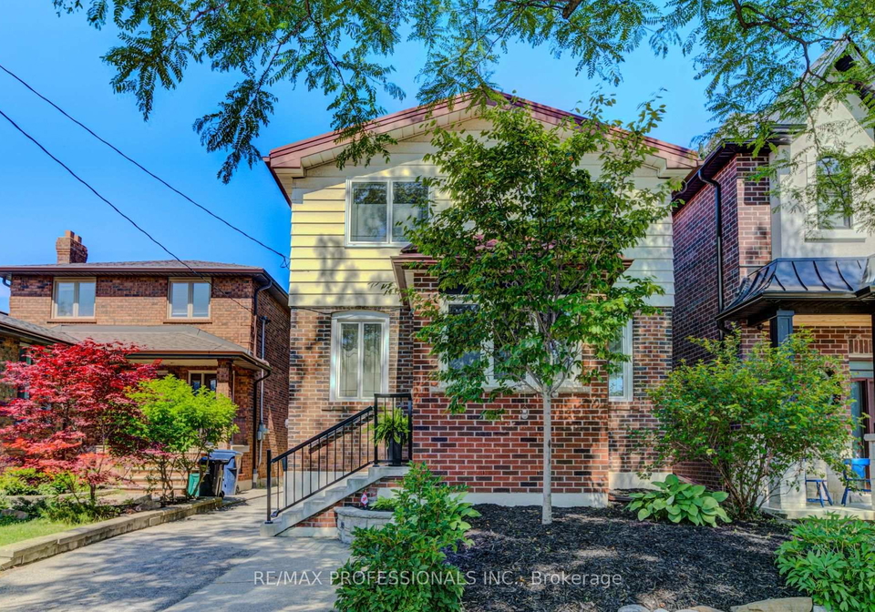 39-rosemeade-avenue-toronto-etobicoke-ontario-w13600288