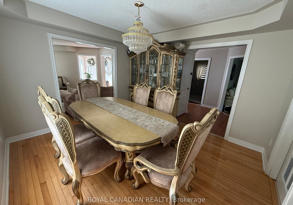 42-cobblestone-court-brampton-ontario-w13600456