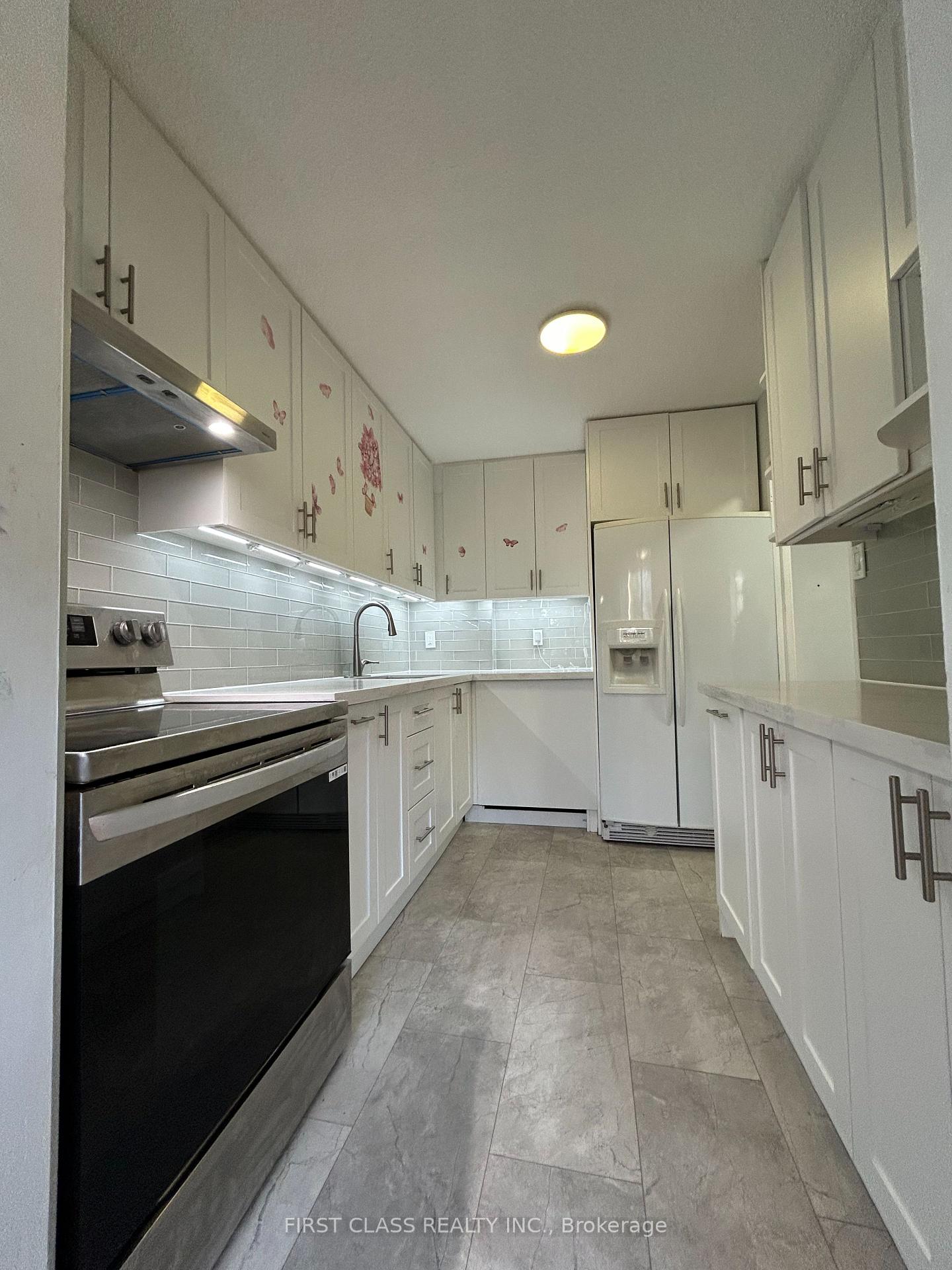 2121-roche-court-mississauga-ontario-w13601140