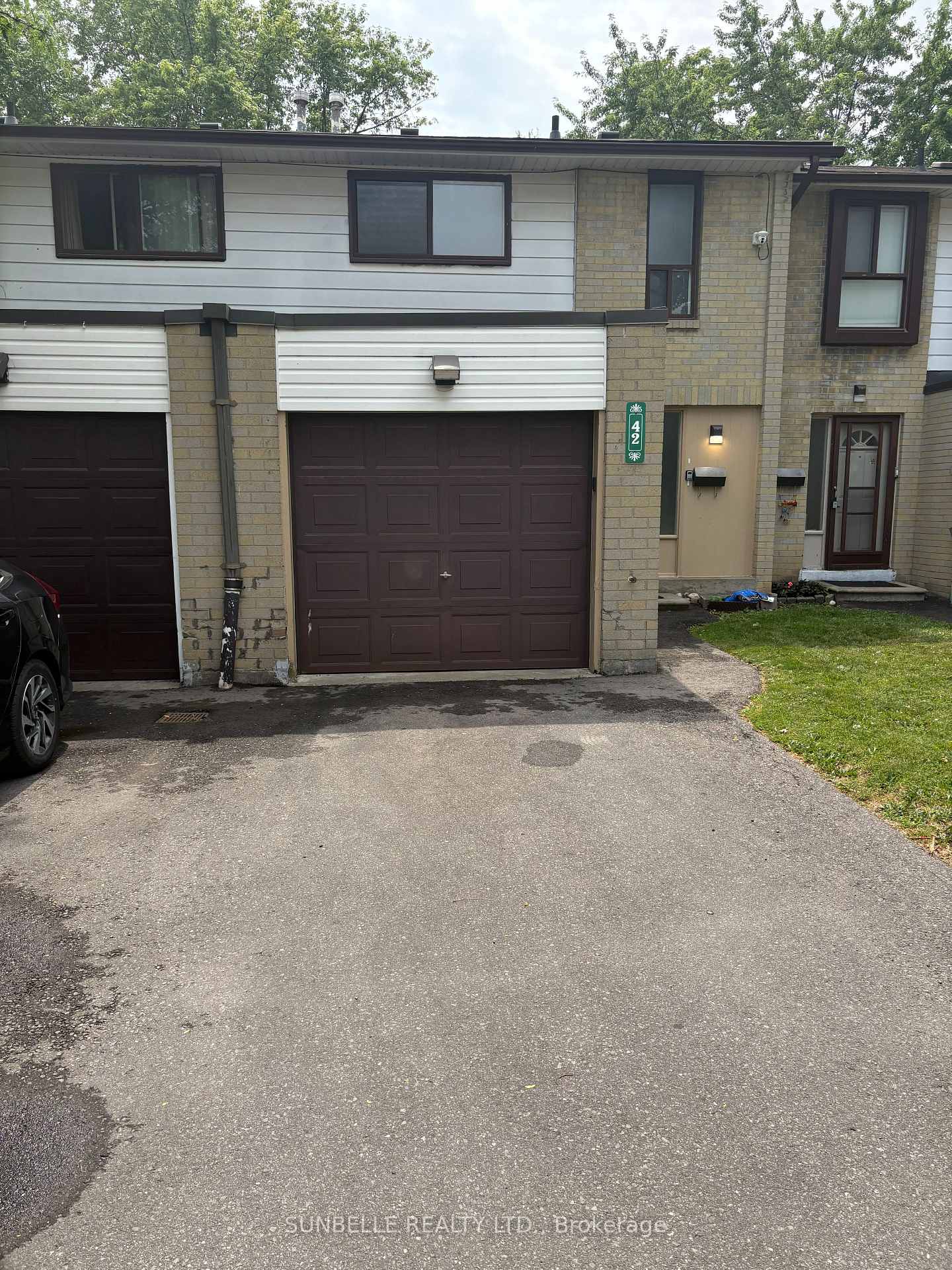 42-fleetwood-crescent-brampton-ontario-w13601200