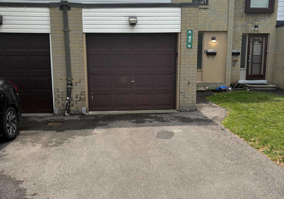 42-fleetwood-crescent-brampton-ontario-w13601200