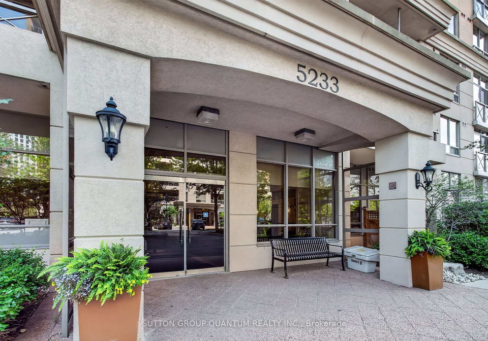 5233-dundas-street-w-toronto-etobicoke-ontario-w13601222