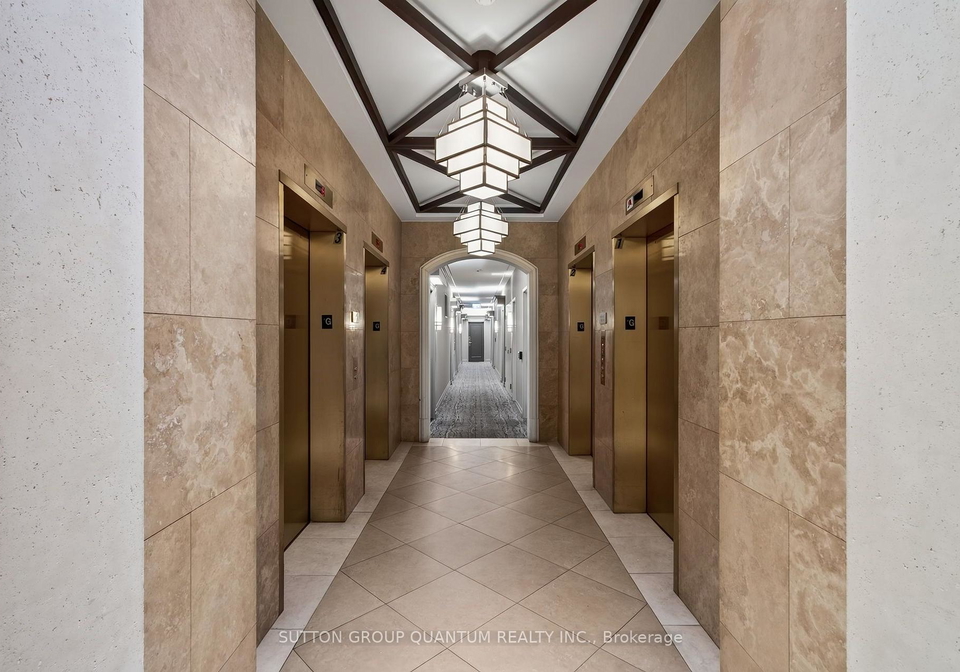 5233-dundas-street-w-toronto-etobicoke-ontario-w13601222