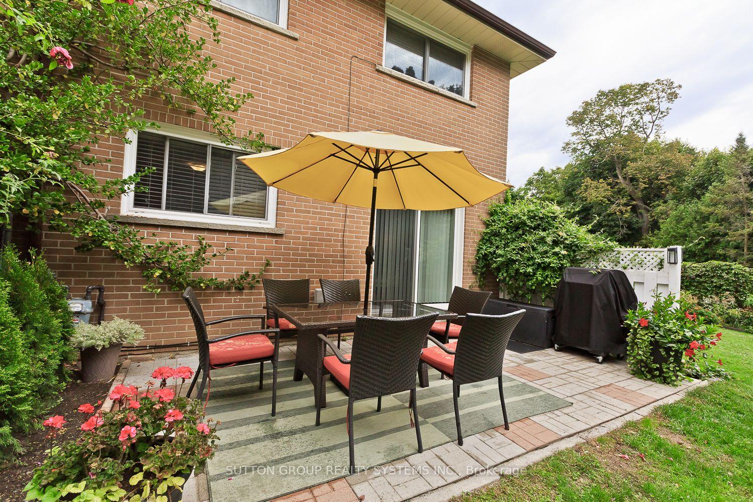 3174-taviton-court-mississauga-ontario-w13601412