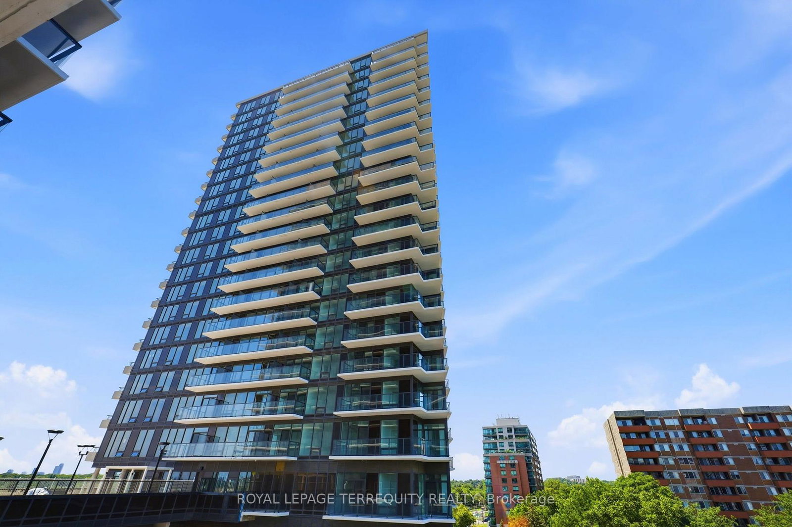 4010-eglinton-avenue-w-toronto-etobicoke-ontario-w13601504