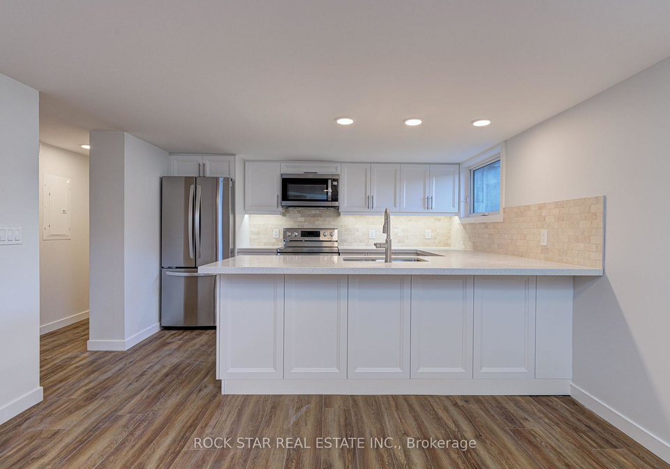402-jane-street-toronto-toronto-ontario-w13601514