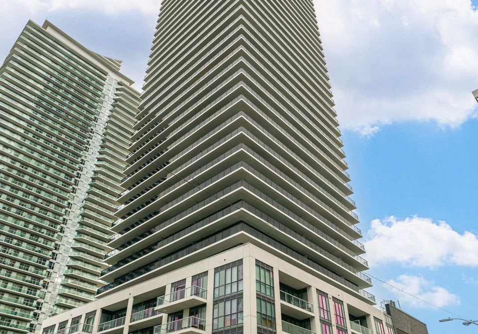 70-annie-craig-drive-toronto-etobicoke-ontario-w13601994