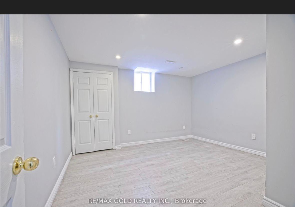 16-basement-cottontail-road-brampton-ontario-w13602072