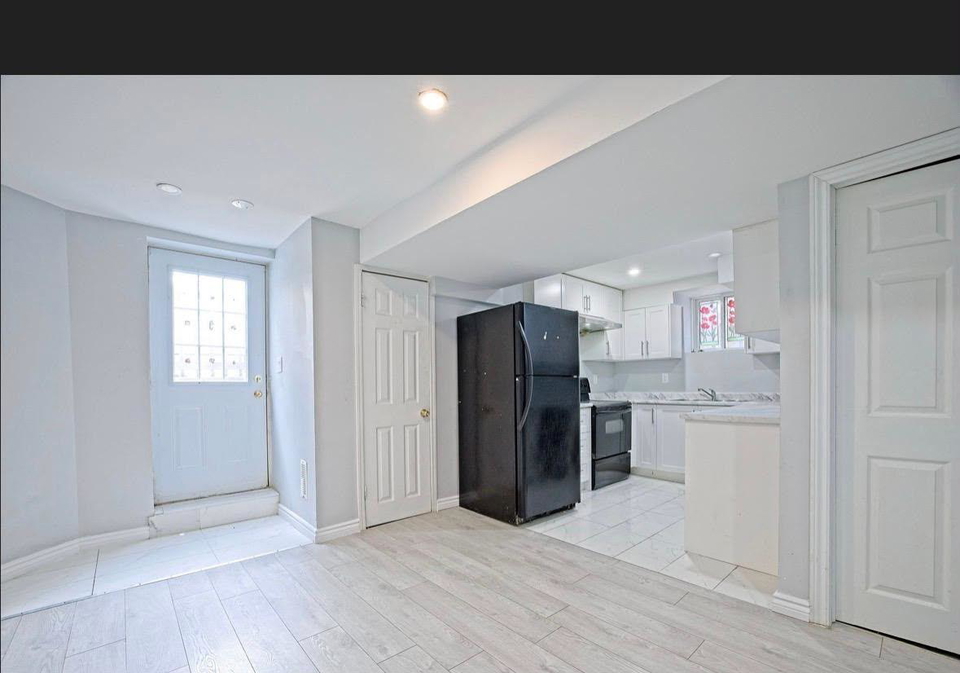 16-basement-cottontail-road-brampton-ontario-w13602072