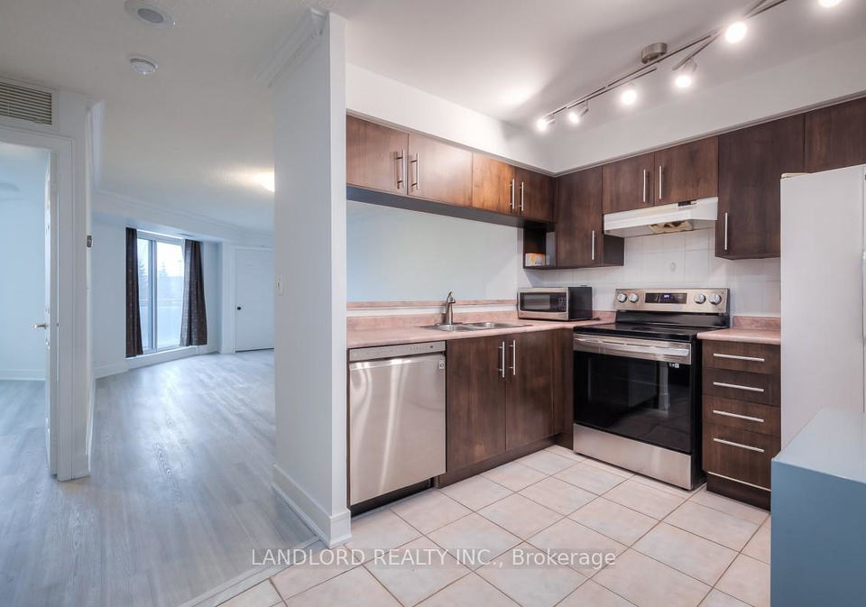 190-manitoba-street-toronto-etobicoke-ontario-w13602356
