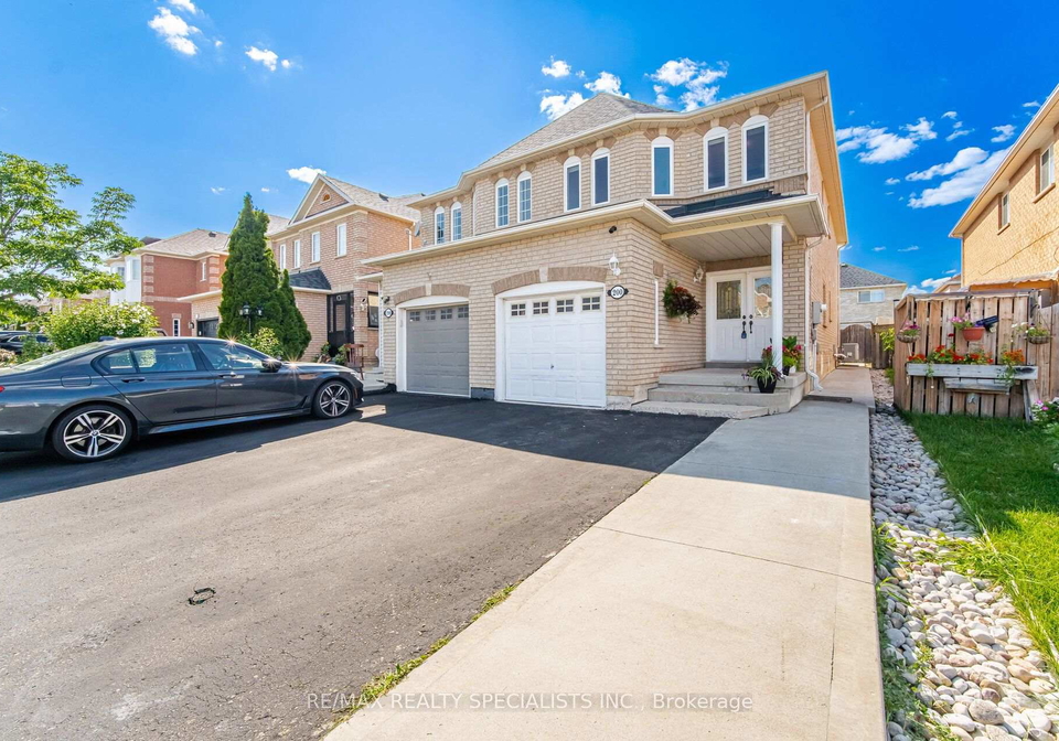200-tiller-trail-brampton-ontario-w13602456