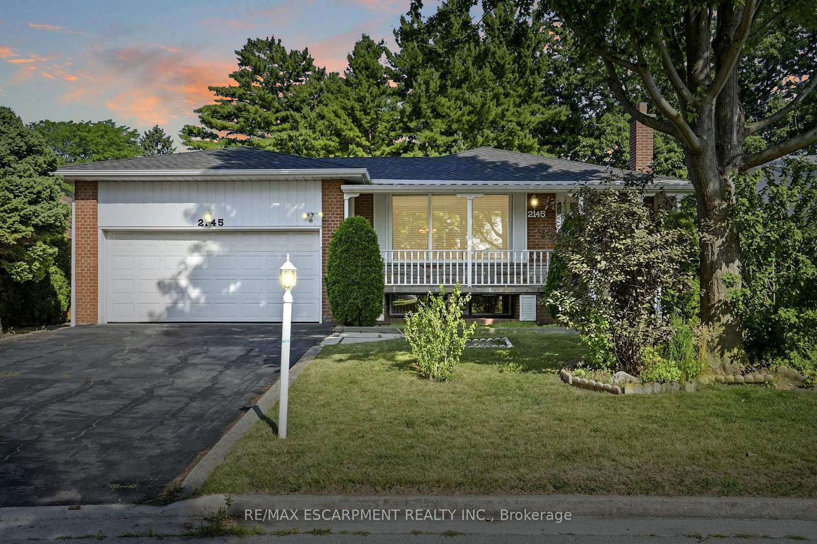 2145-sunnyvale-drive-oakville-ontario-w13602522