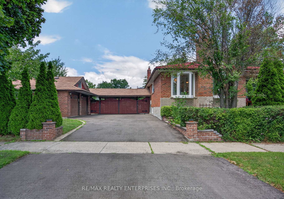 1282-daimler-road-mississauga-ontario-w13602580