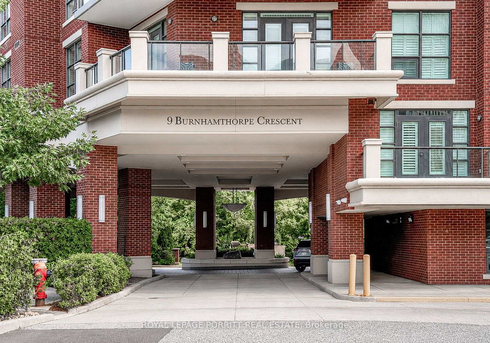 9-burnhamthorpe-crescent-toronto-etobicoke-ontario-w13602614