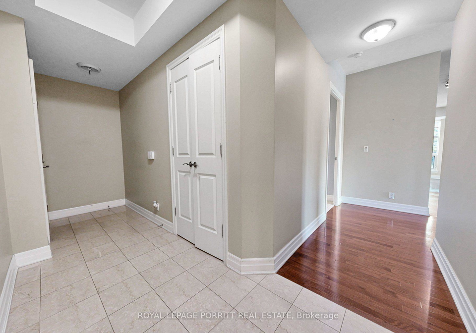 9-burnhamthorpe-crescent-toronto-etobicoke-ontario-w13602614