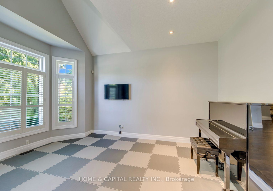 2344-woodcrest-drive-oakville-ontario-w13602640
