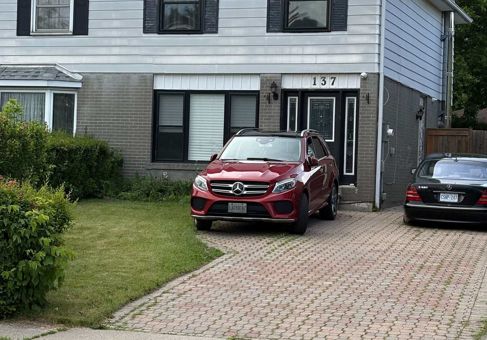 137-madoc-drive-brampton-ontario-w13602654