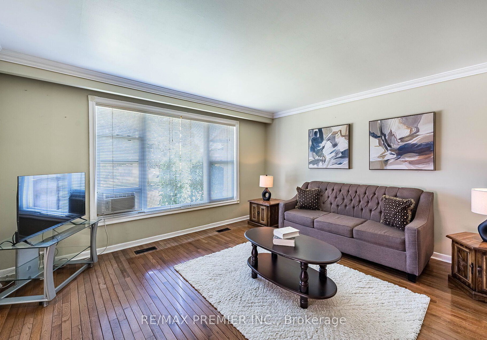 5-valois-court-toronto-etobicoke-ontario-w13602678