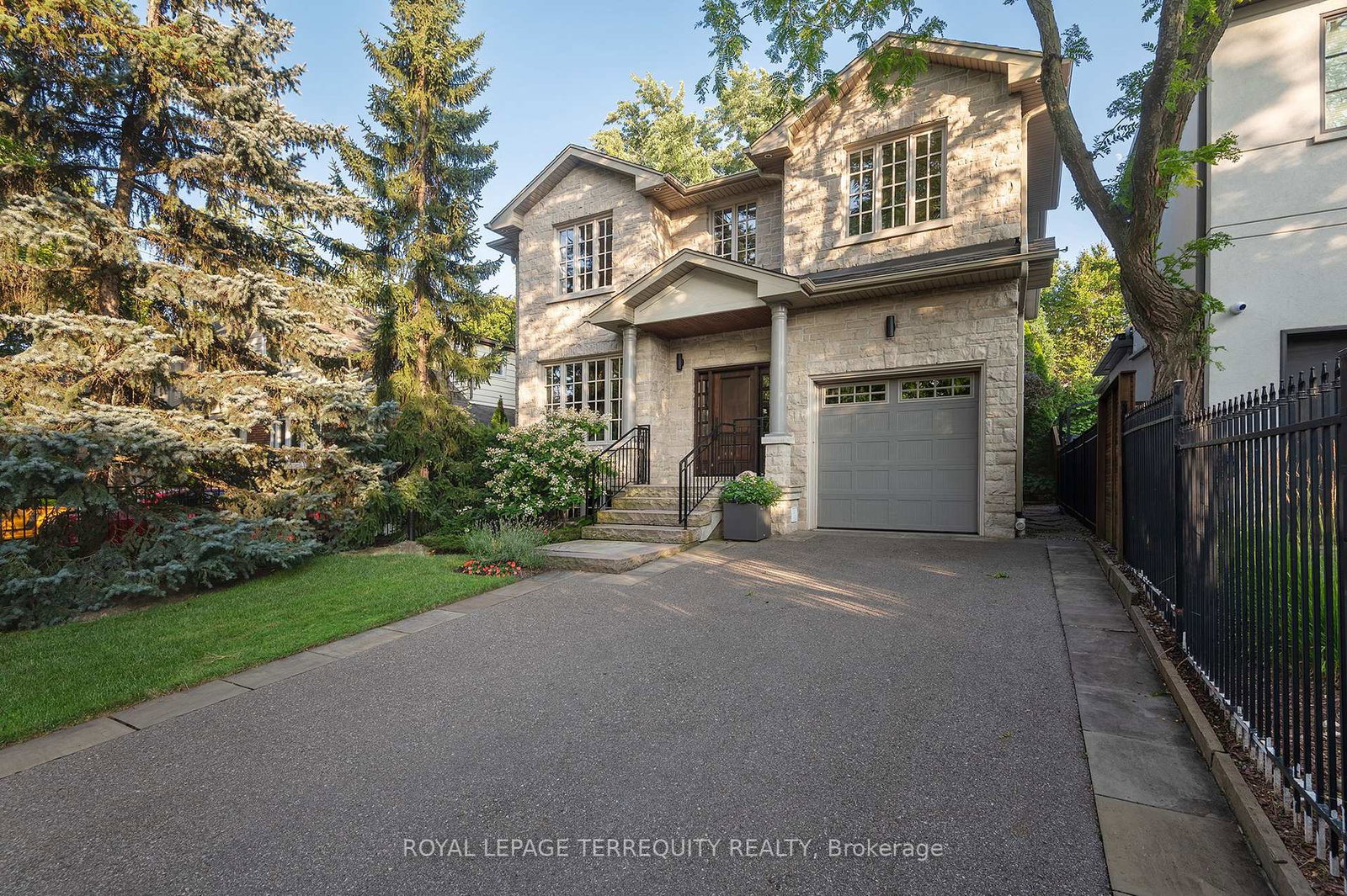 19-bannon-avenue-toronto-etobicoke-ontario-w13602750