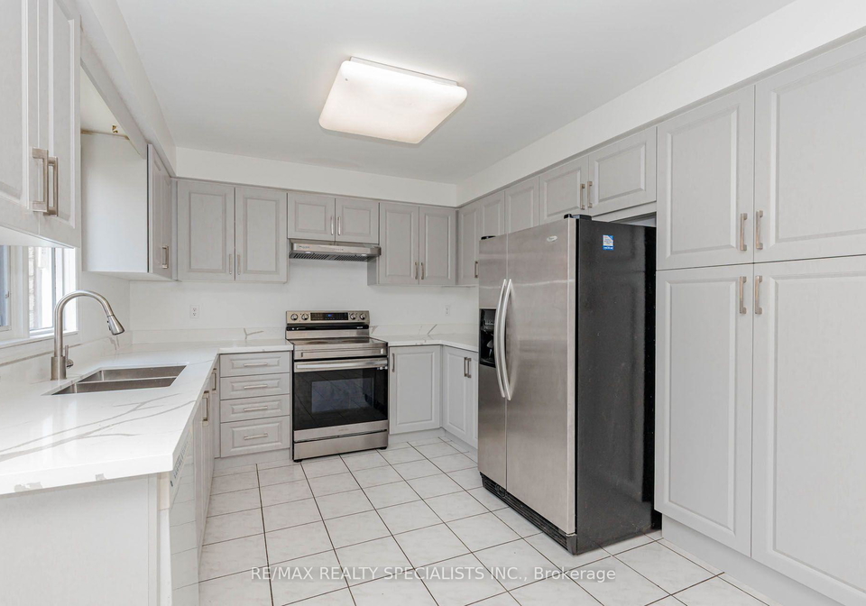 64-dolphin-song-crescent-brampton-ontario-w13603126