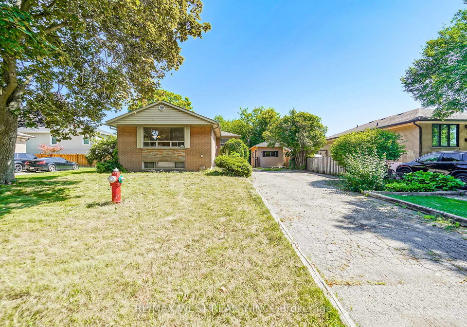 18-mcclure-avenue-brampton-ontario-w13603196