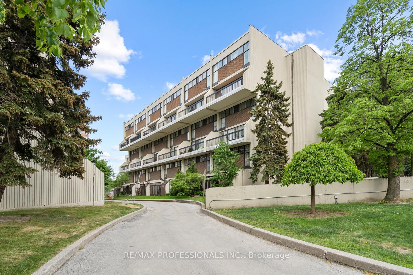 2-valhalla-inn-road-toronto-etobicoke-ontario-w13603408