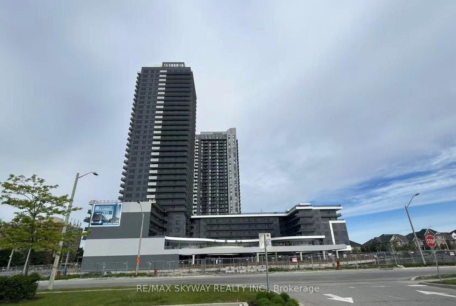 5105-hurontario-street-mississauga-ontario-w13603782