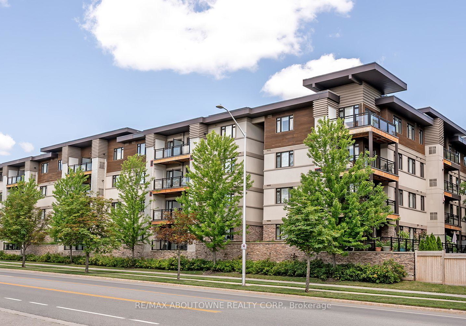128-garden-drive-oakville-ontario-w13603900