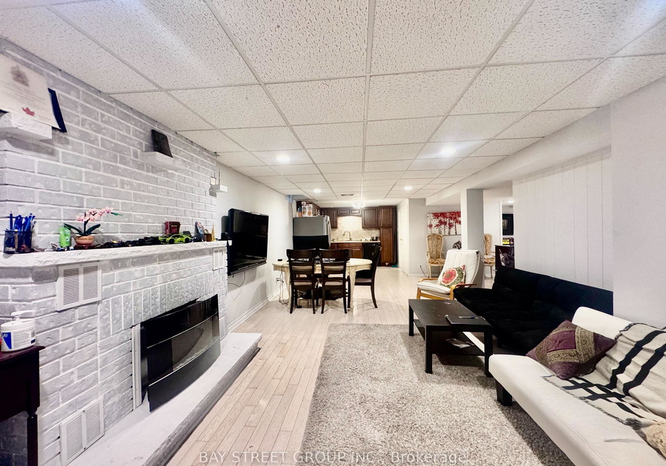 2082-burbank-drive-mississauga-ontario-w13603914