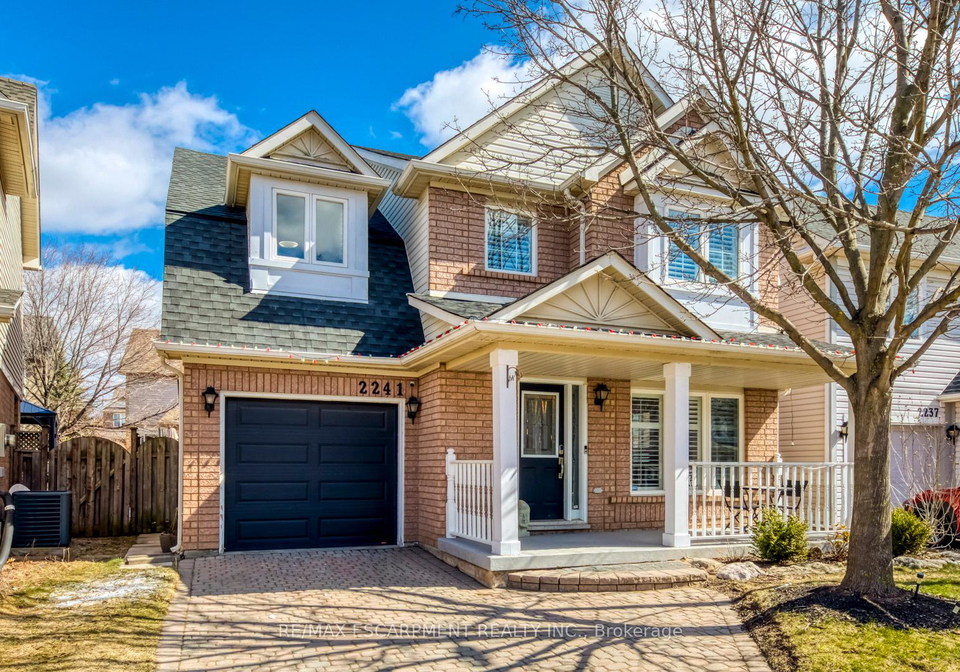 2241-shadetree-avenue-burlington-ontario-w13603932