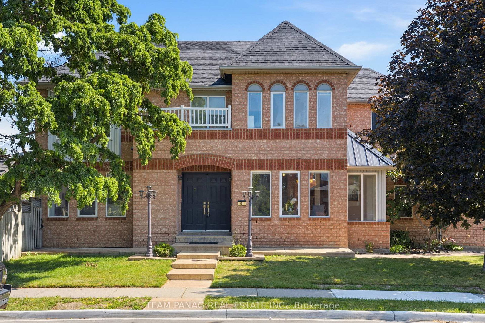 51-pebblestone-circle-brampton-ontario-w13604112