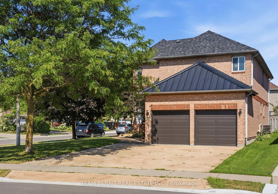 51-pebblestone-circle-brampton-ontario-w13604112