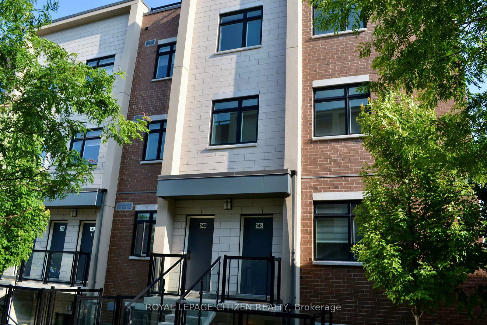 1075-douglas-mccurdy-common-mississauga-ontario-w13604256