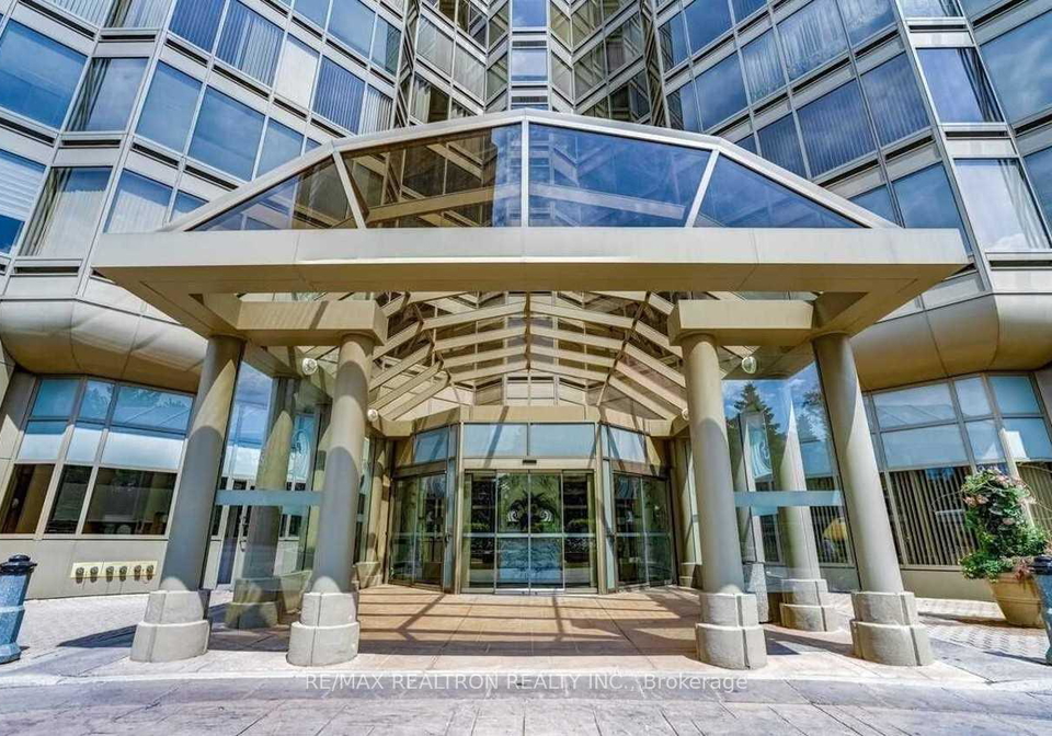 1-palace-pier-court-toronto-etobicoke-ontario-w13604362