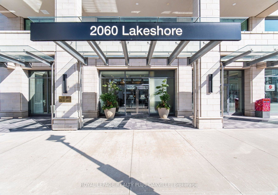 2060-lakeshore-road-burlington-ontario-w13604380