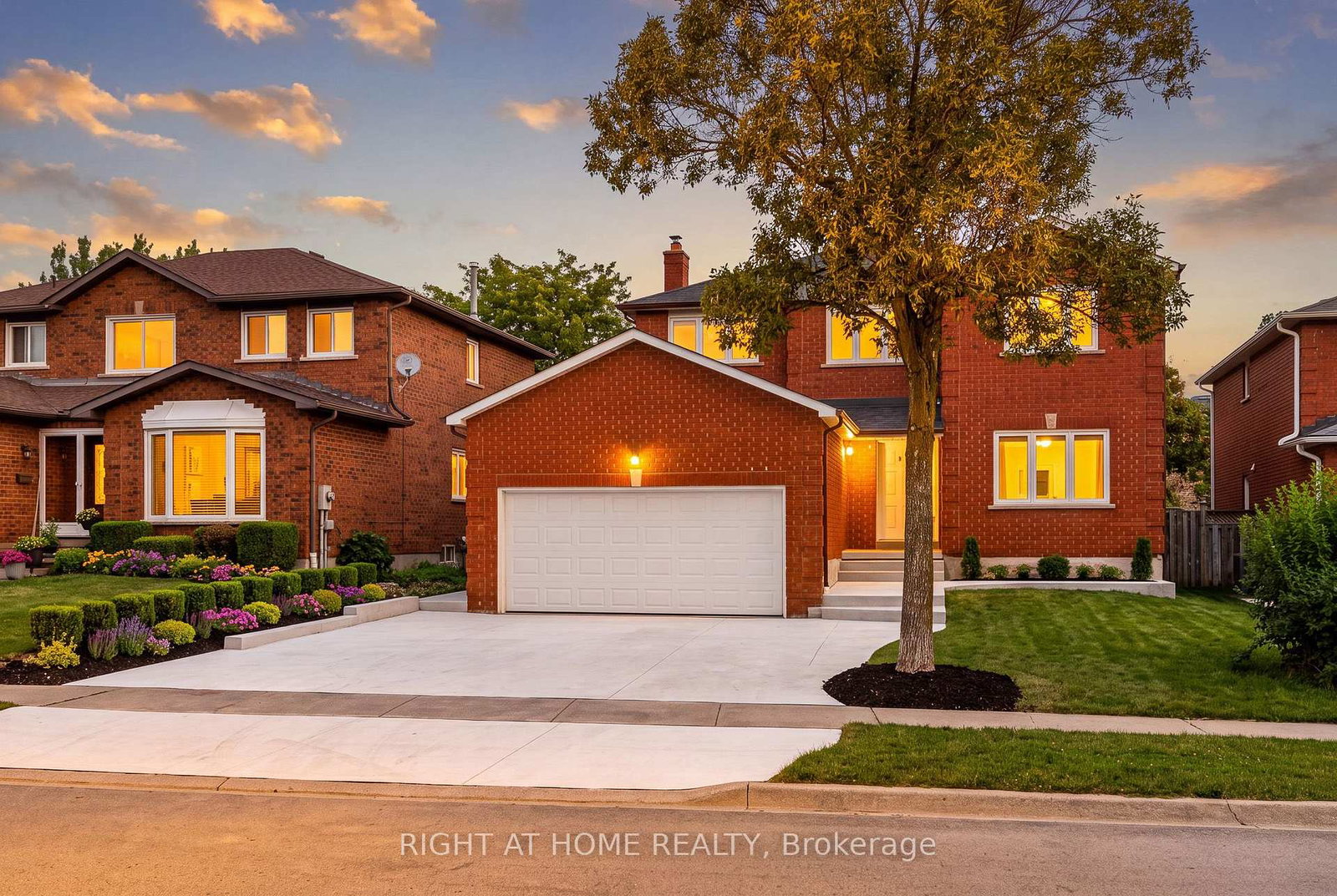 2083-2085-golden-briar-trail-oakville-ontario-w13604552
