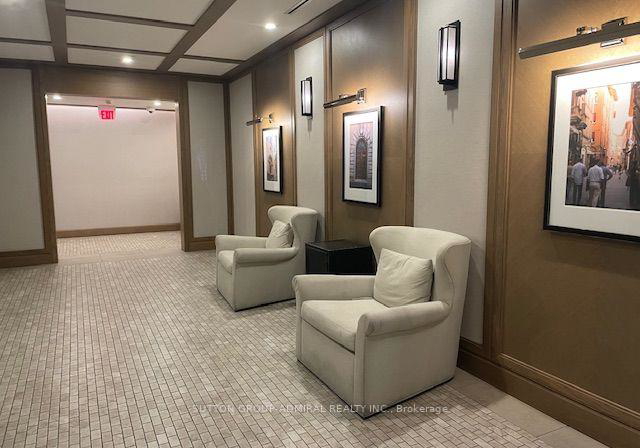 800-lawrence-avenue-w-toronto-north-york-ontario-w13604712