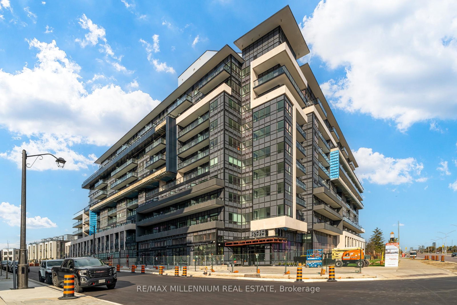 395-dundas-street-w-oakville-ontario-w13604720