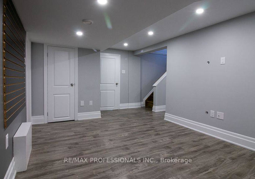 7-sedgebrook-crescent-toronto-etobicoke-ontario-w13604834