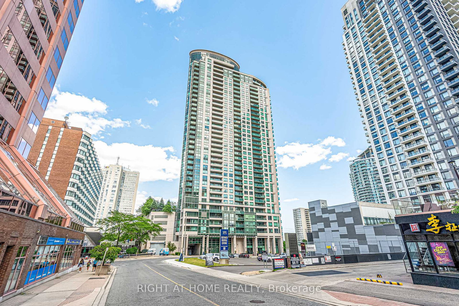 208-enfield-place-mississauga-ontario-w13604872