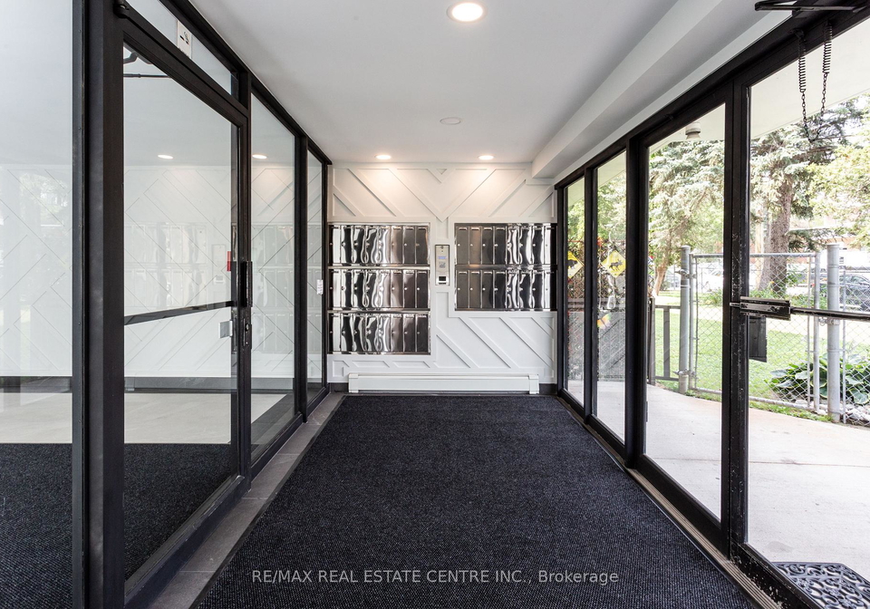 5-hill-heights-road-toronto-etobicoke-ontario-w13604912