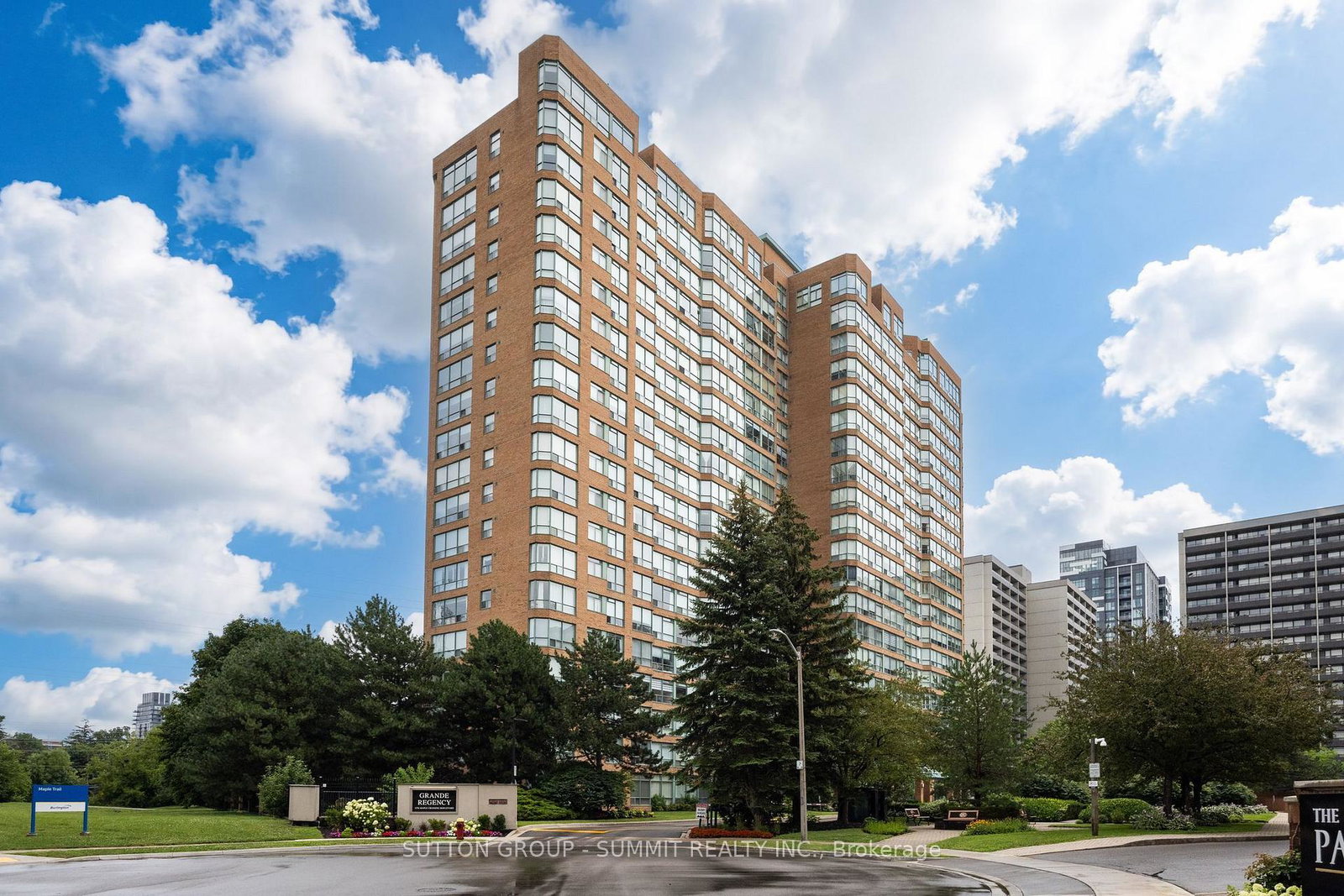 1276-maple-crossing-boulevard-burlington-ontario-w13605034