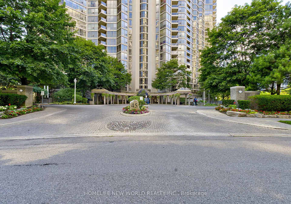 45-kingsbridge-garden-circle-mississauga-ontario-w13605144