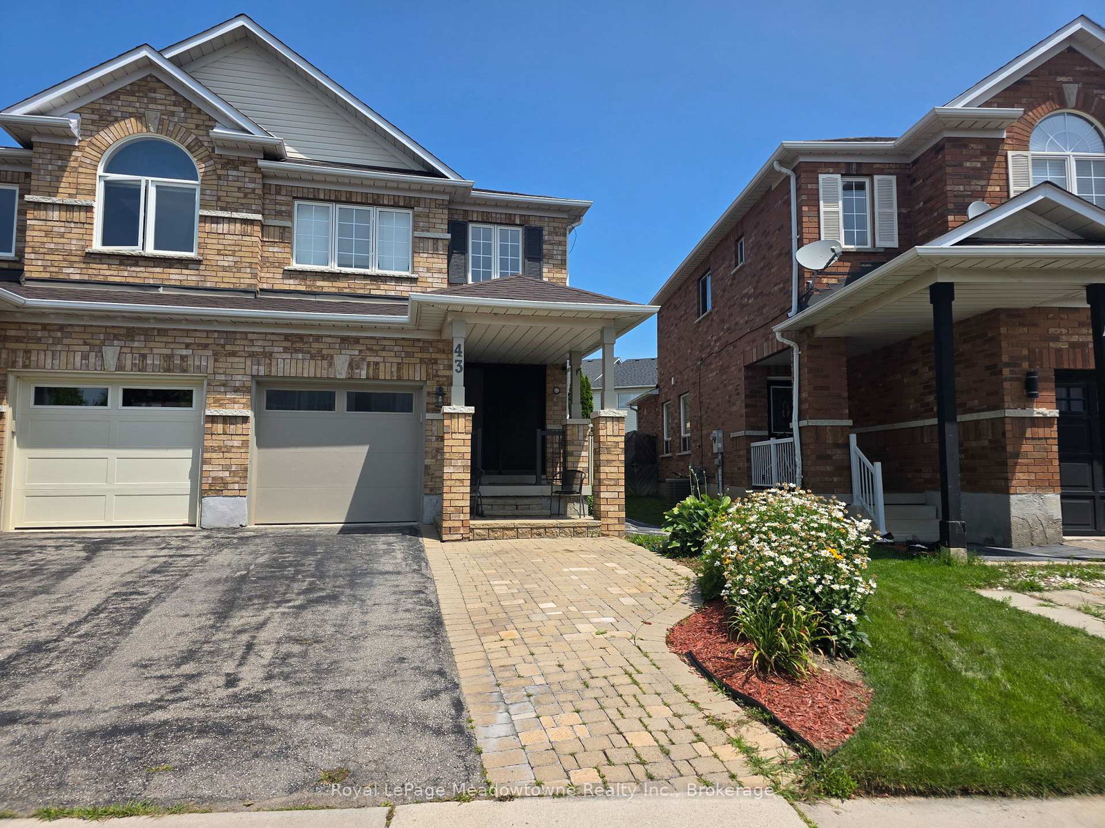 43-dills-crescent-milton-ontario-w13605462