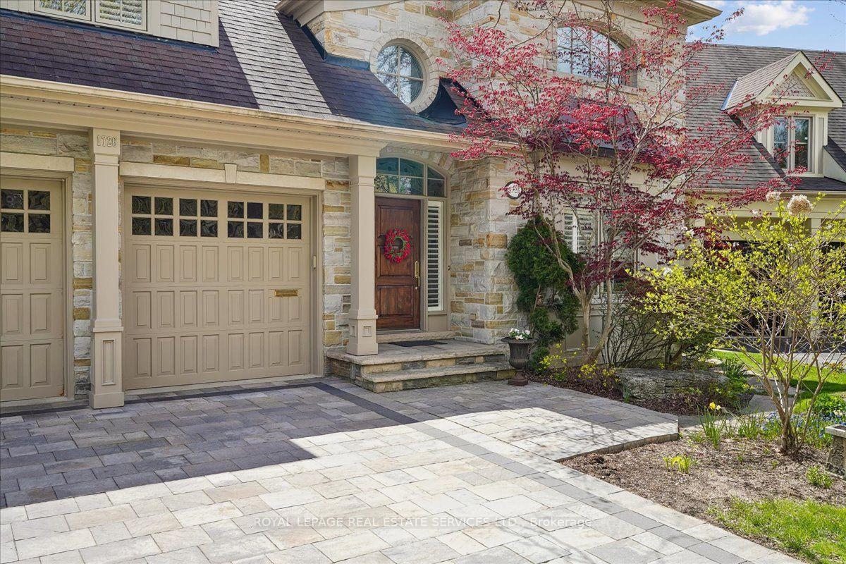 1726-the-pines-mississauga-ontario-w13605634