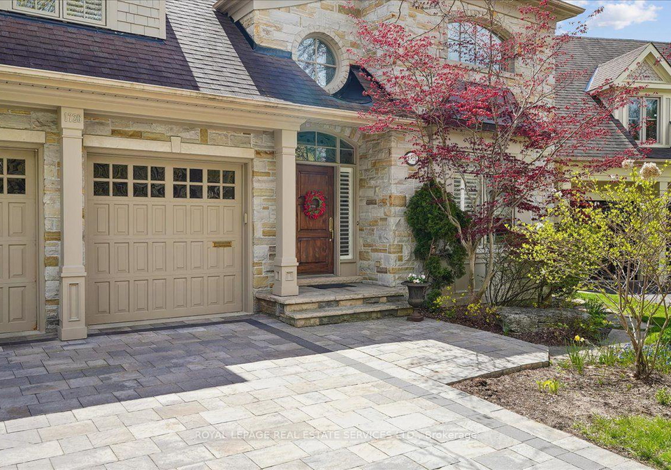 1726-the-pines-mississauga-ontario-w13605634
